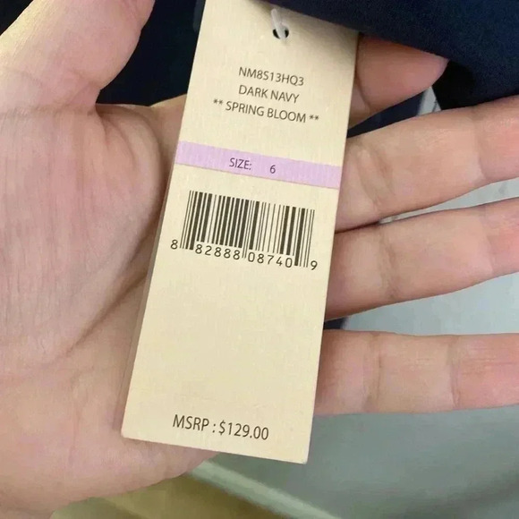 🆕Nanette Lepore Elegant Dark Navy Bell Sleeve Dress 6🆕 - Picture 10 of 10